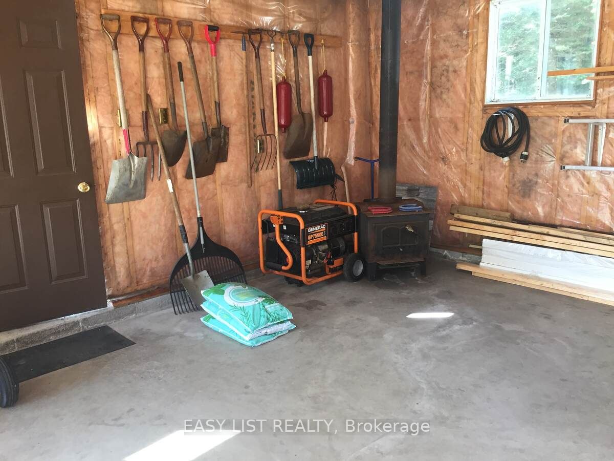 1084 South Algonquin Road