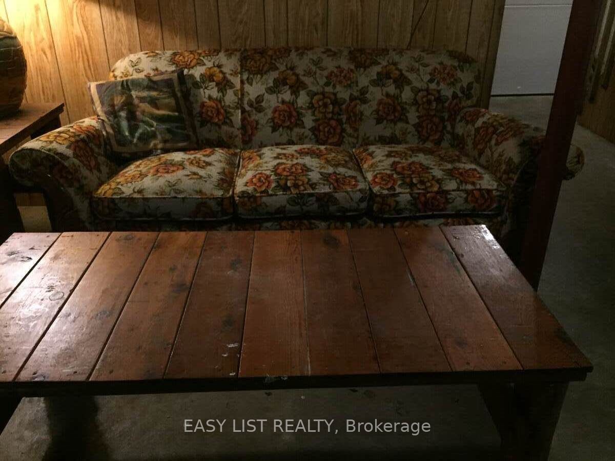 1084 South Algonquin Road