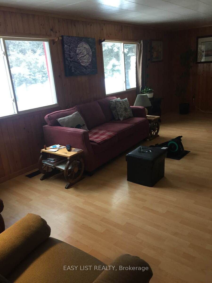 1084 South Algonquin Road