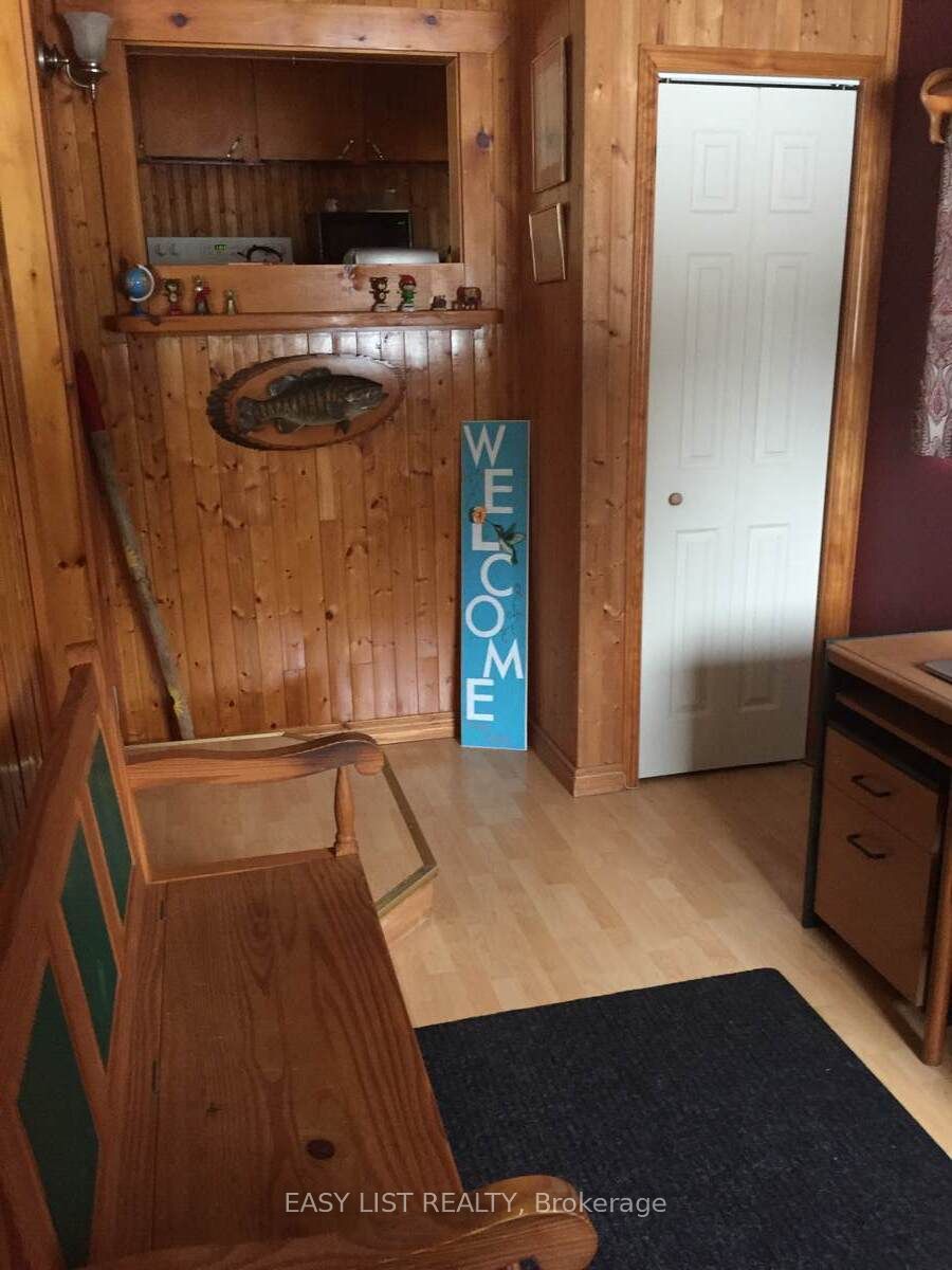1084 South Algonquin Road