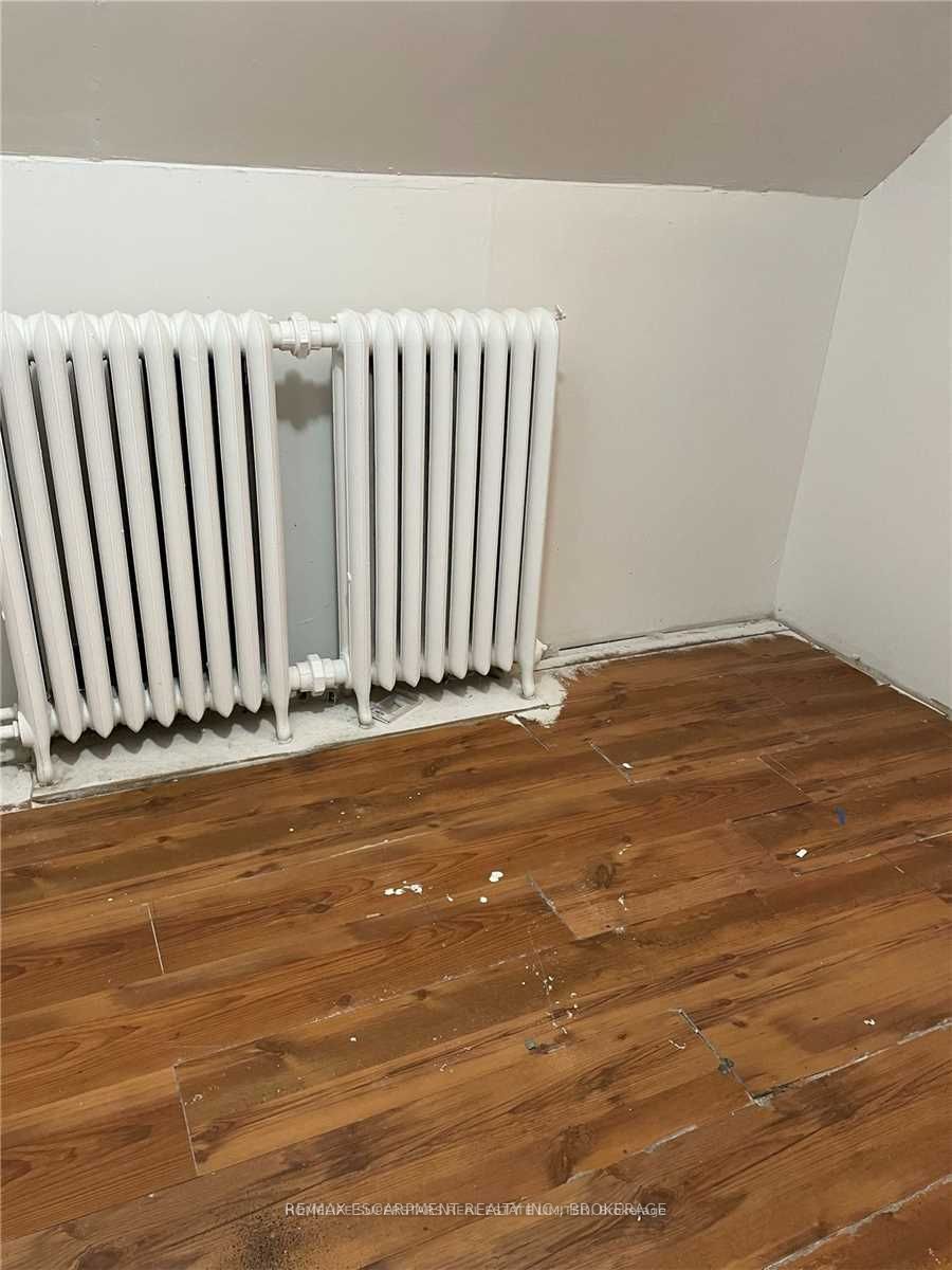 Listing X5990960 - Large Photo # 2