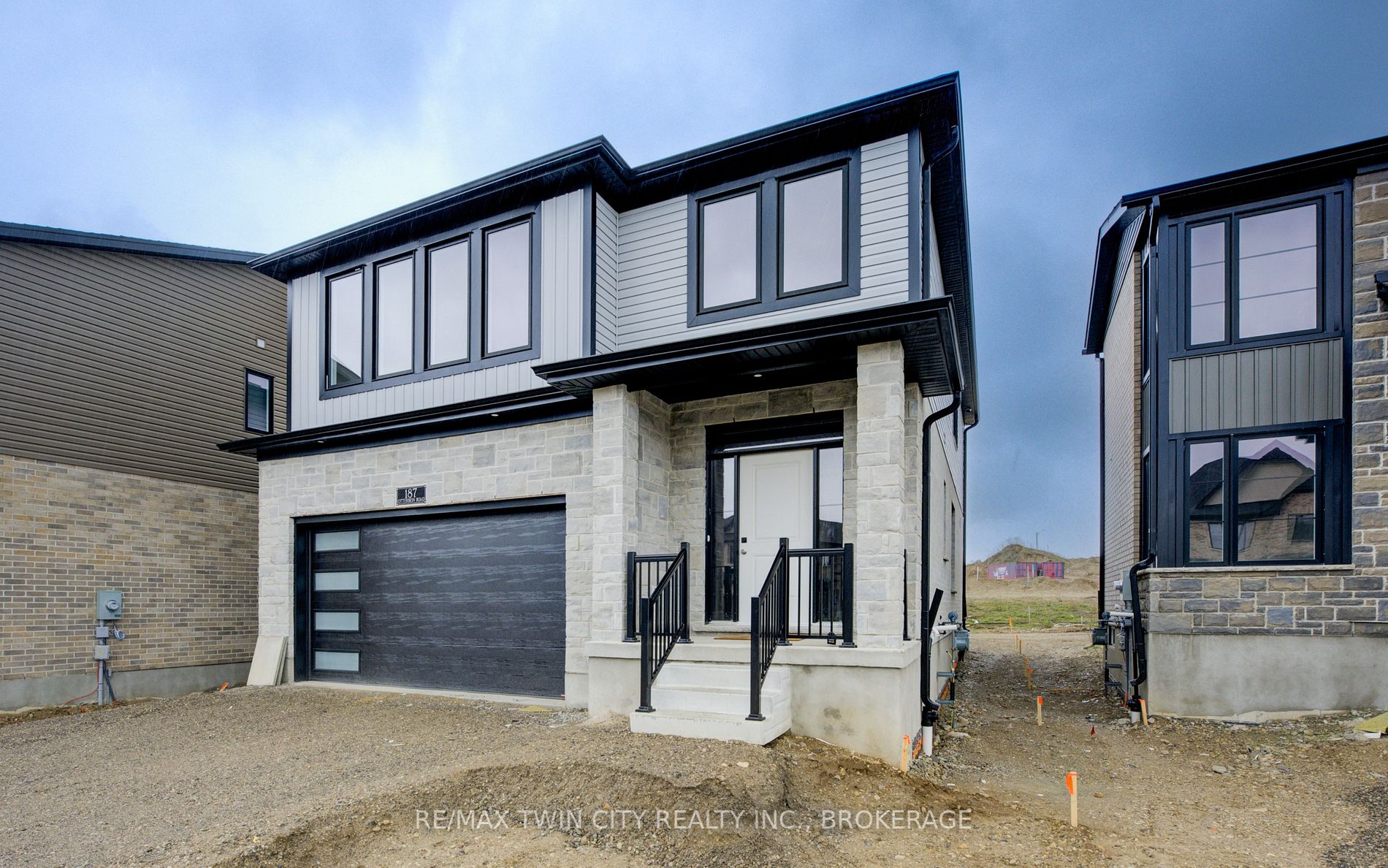 Listing X5991727 - Large Photo # 2
