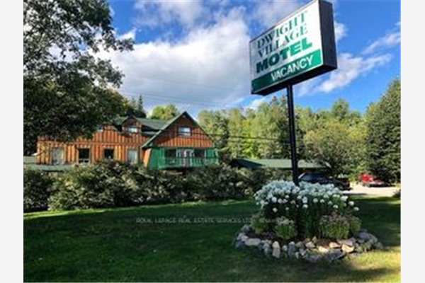2801 Hwy 60 Rd, Lake of Bays