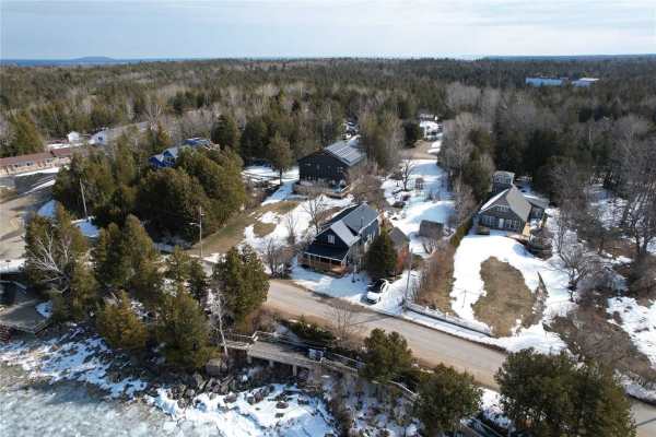 66 Bay St, Northern Bruce Peninsula