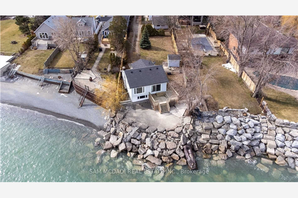 18 1/2 Lakeshore Dr S, Hamilton