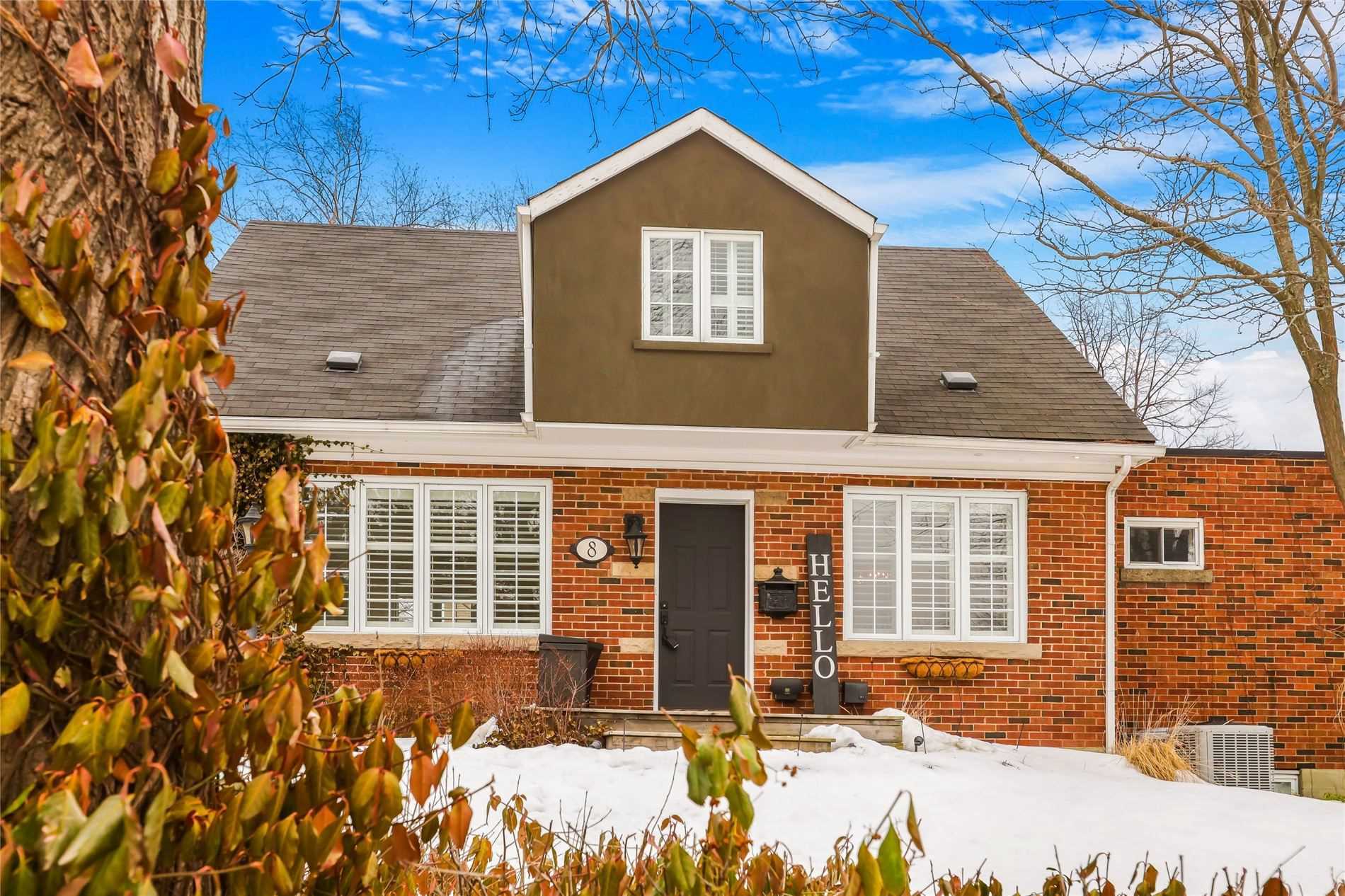 8 Warwick Rd