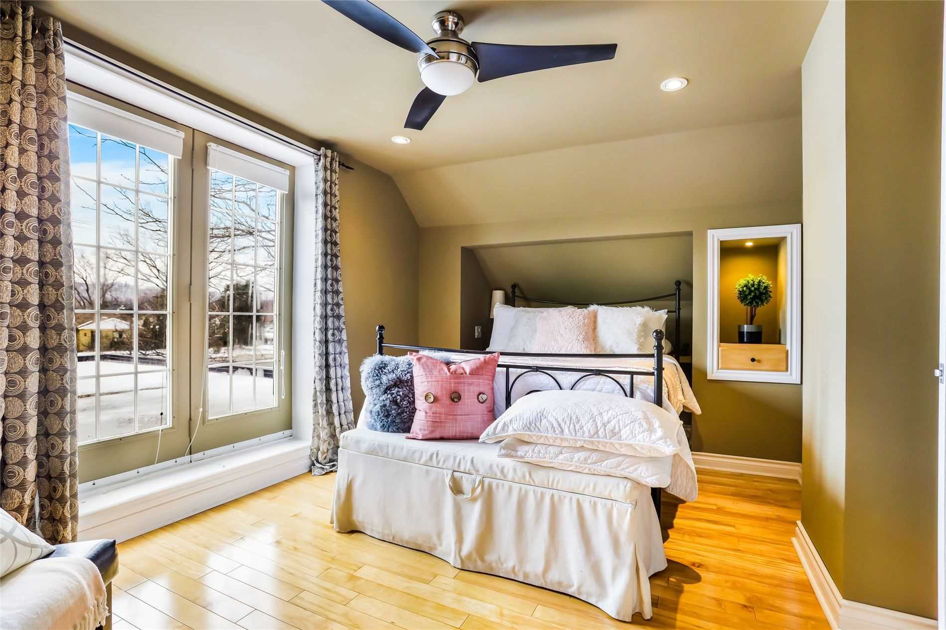 8 Warwick Rd