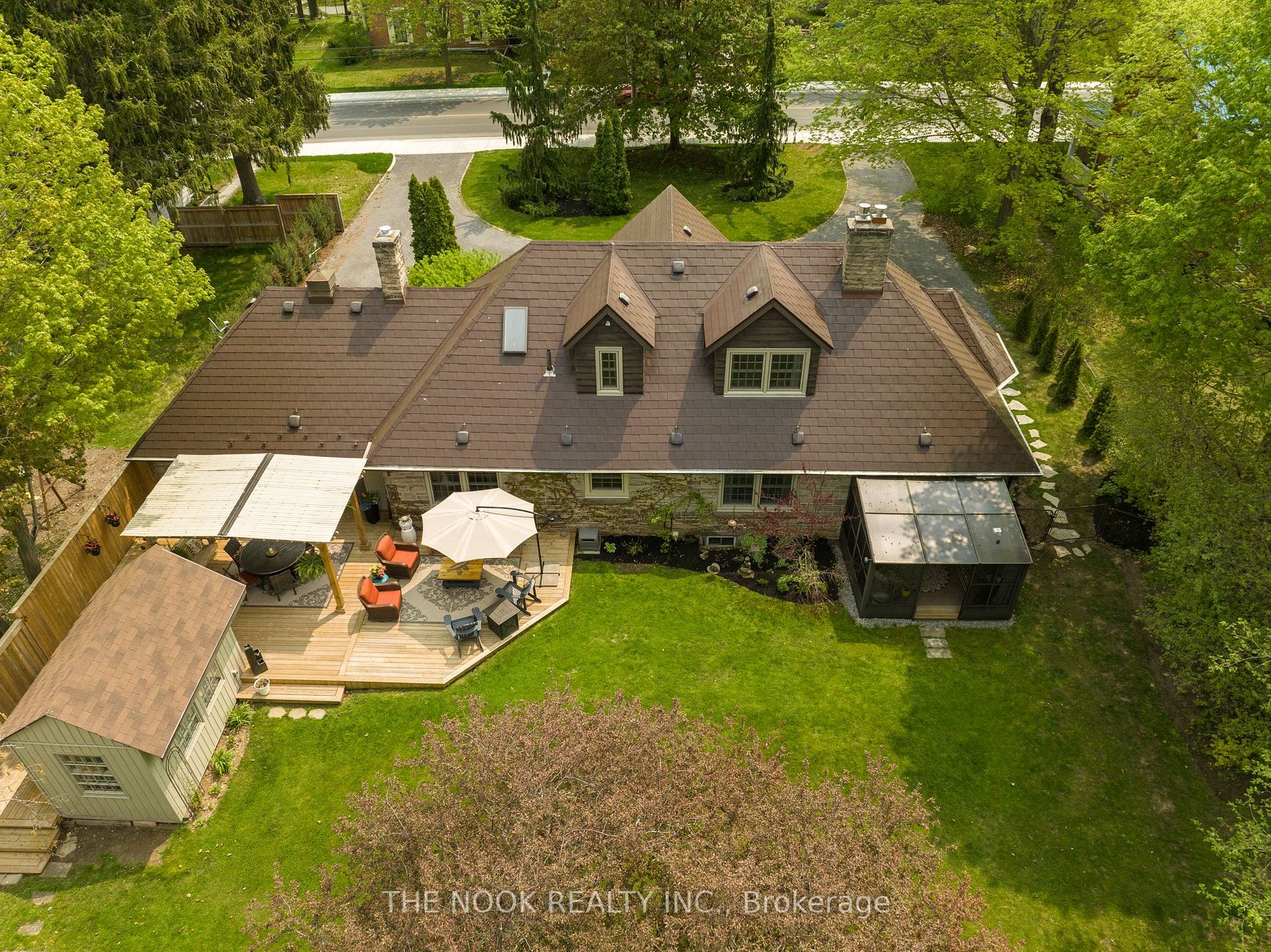 109 Bridge St W