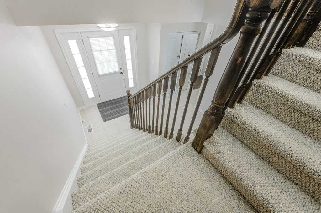 903 Frontenac Cres