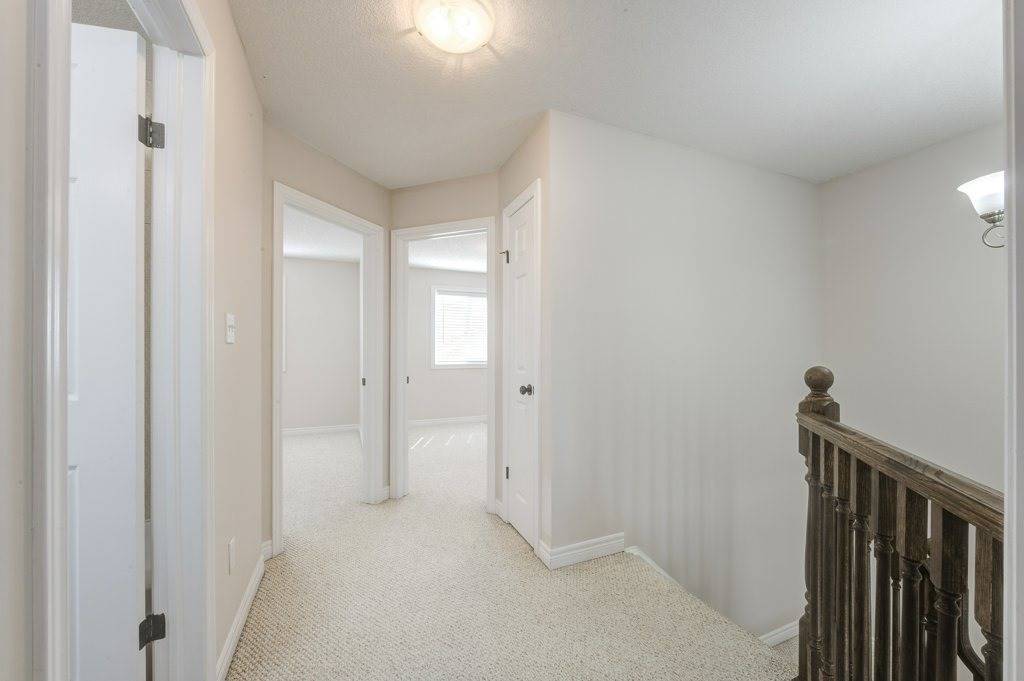 903 Frontenac Cres