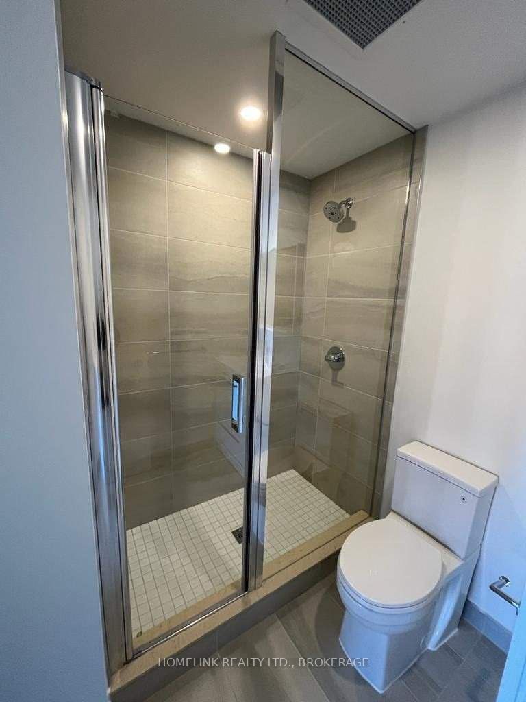 212 King William St, #401