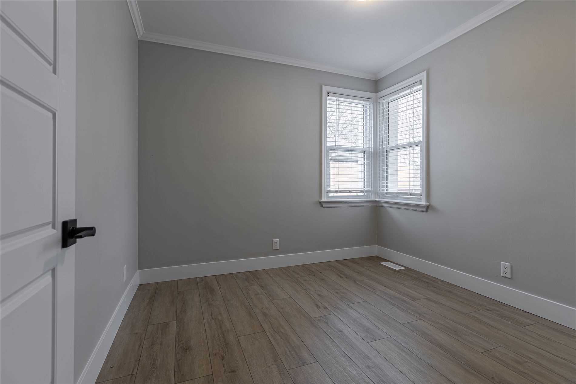 322 Stephen St