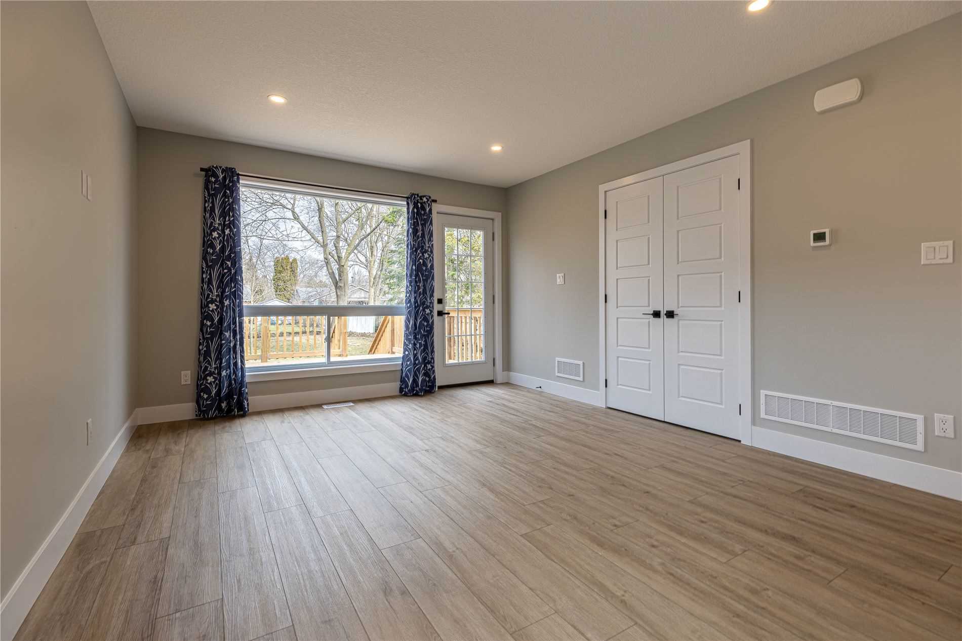 322 Stephen St
