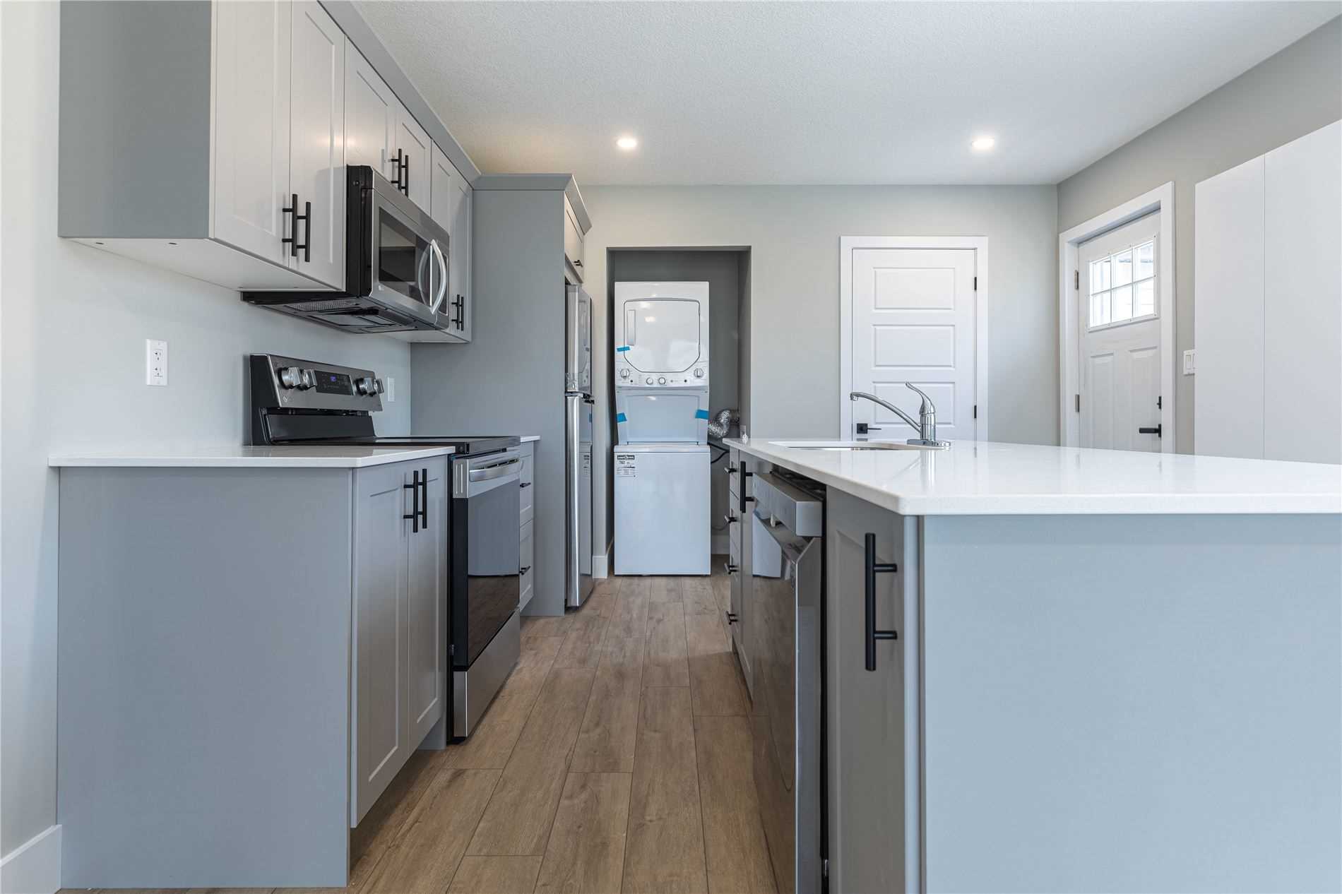 322 Stephen St