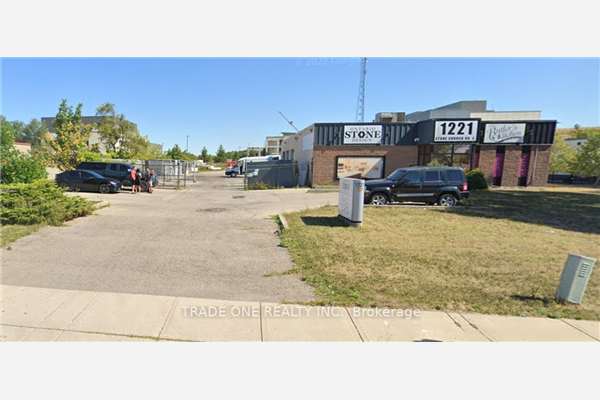 1221 Stone Church Rd E, Hamilton