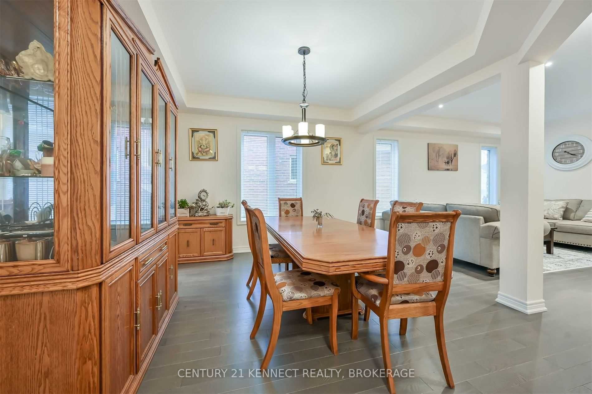 59 Findlay Dr