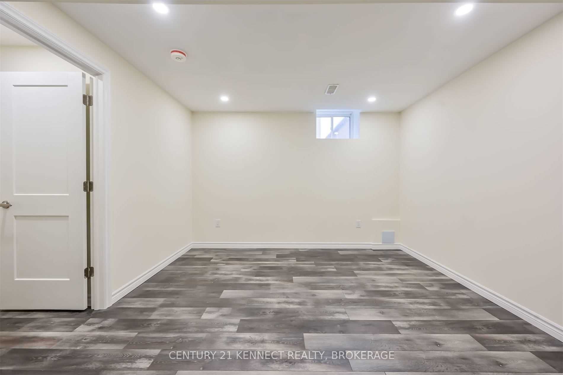 59 Findlay Dr