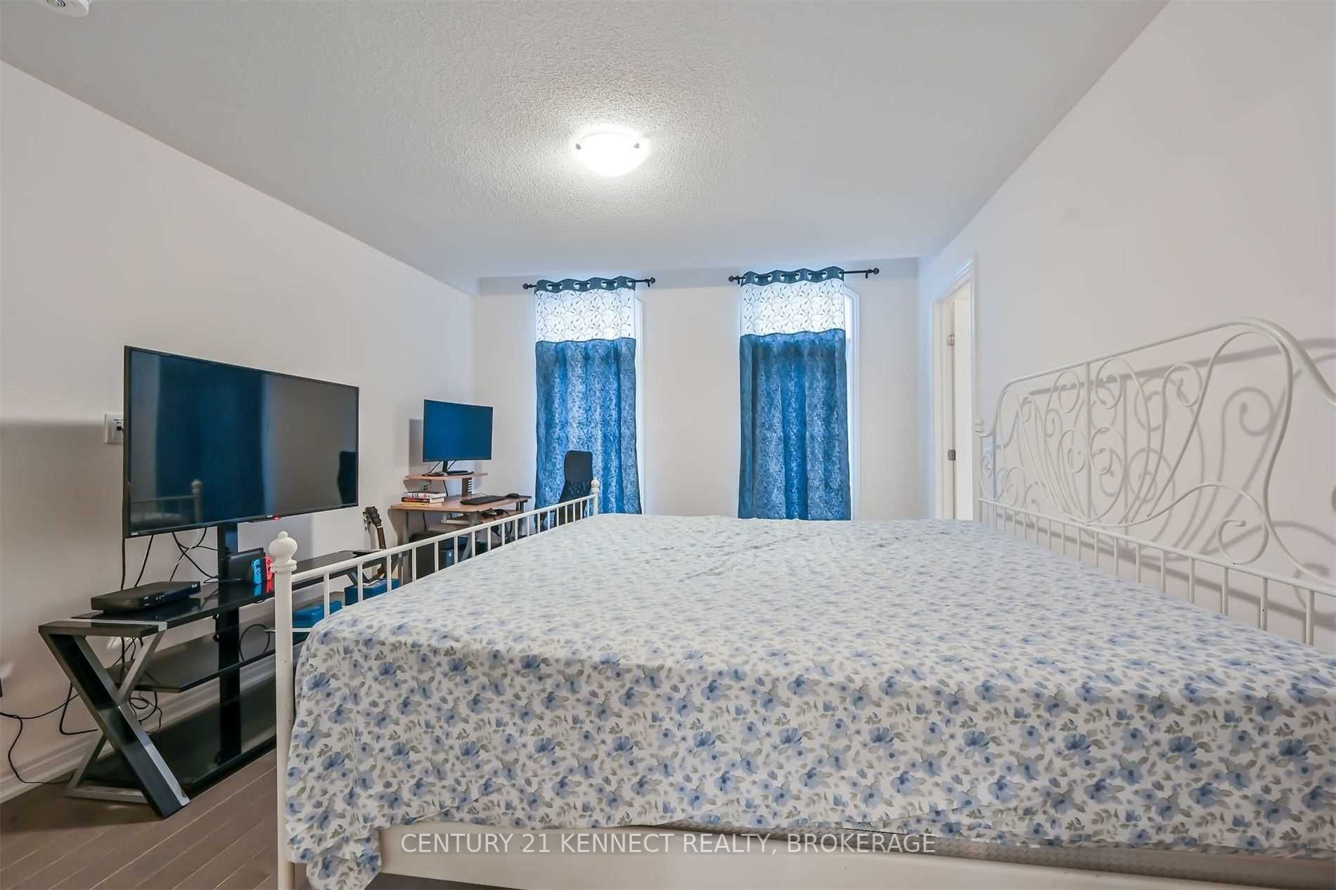 59 Findlay Dr