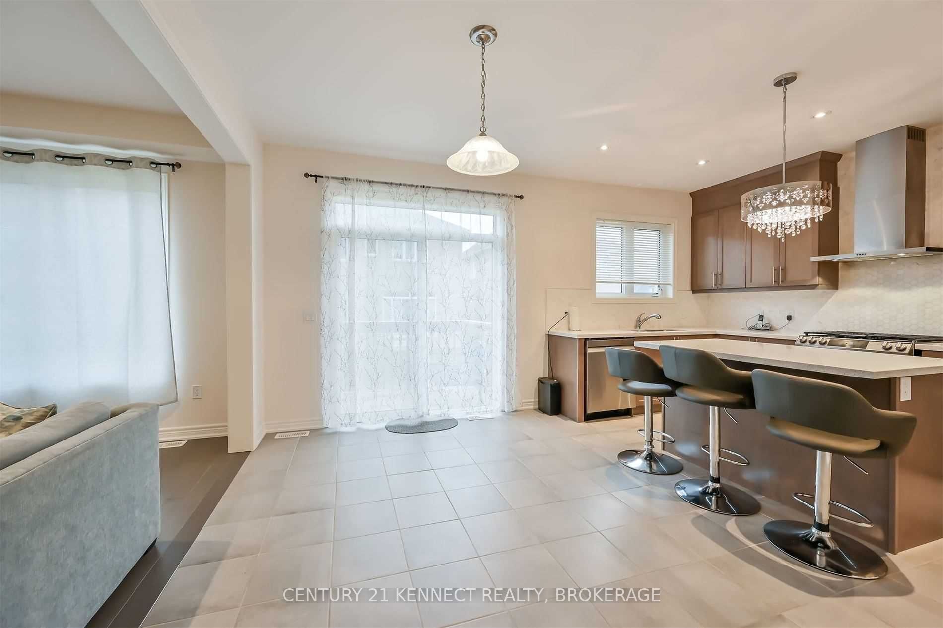 59 Findlay Dr