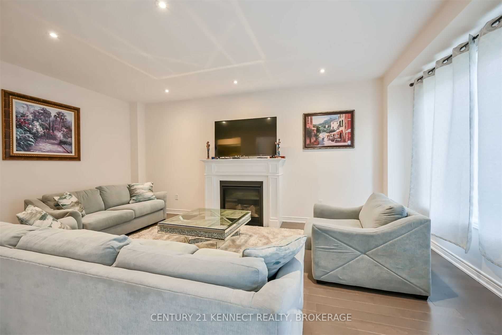 59 Findlay Dr