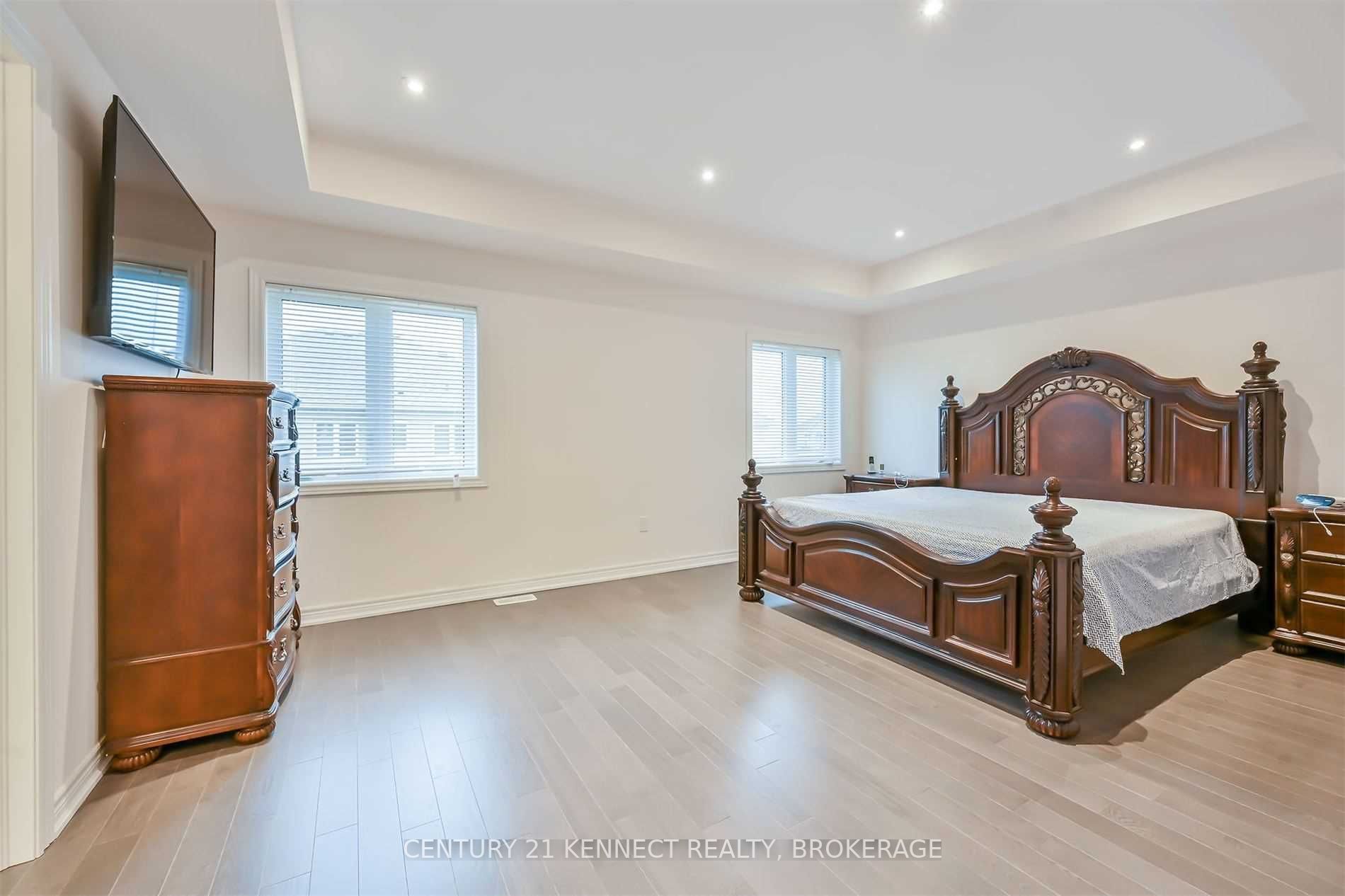 59 Findlay Dr