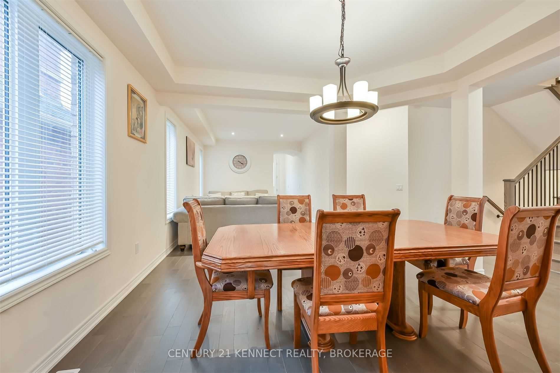 59 Findlay Dr