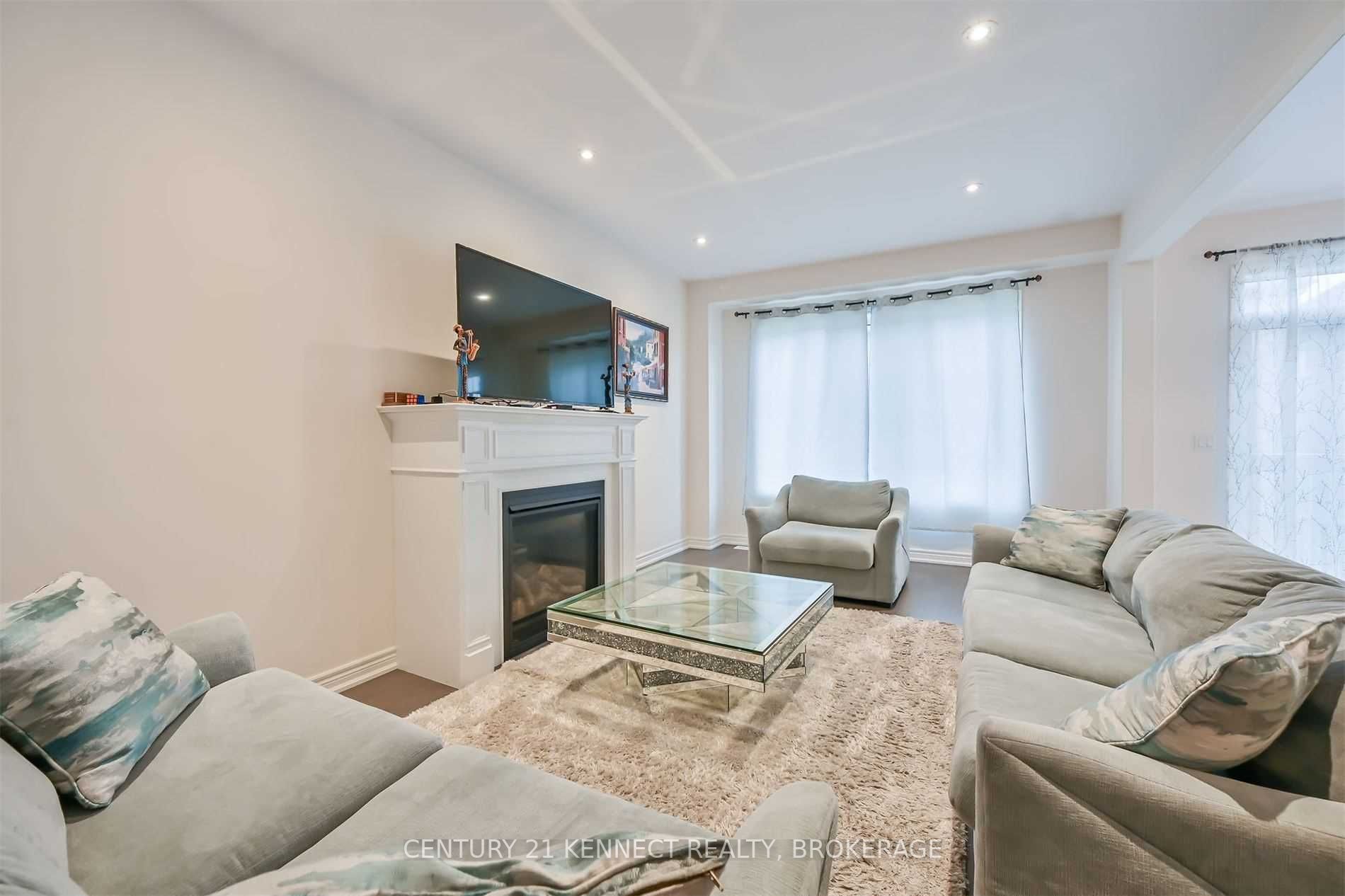 59 Findlay Dr