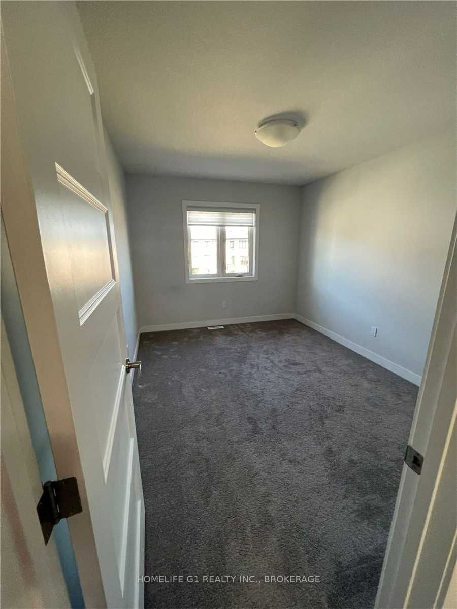 3380 Singleton Ave, #99