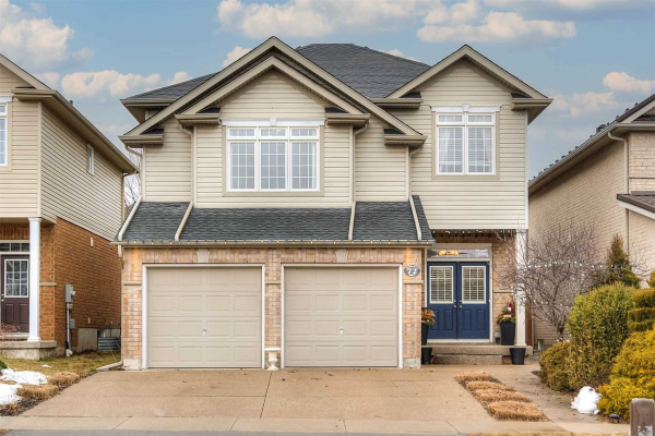 72 Newcastle Dr, Kitchener