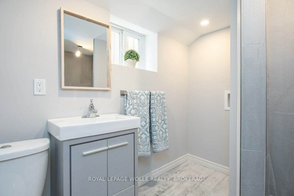 Listing X5998917 - Large Photo # 35