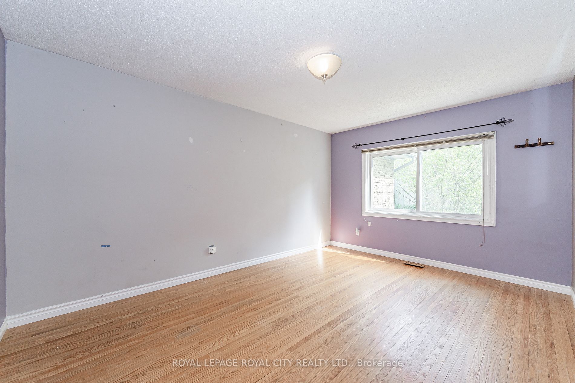Listing X6000432 - Large Photo # 10