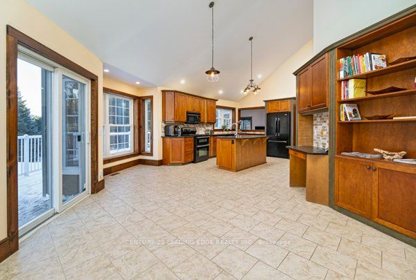 Listing X6000628 - Large Photo # 21
