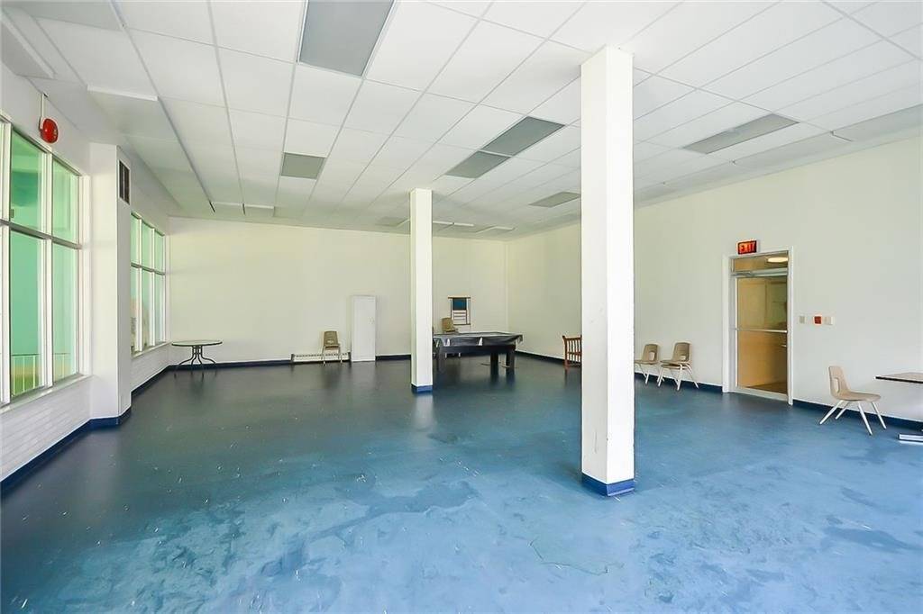 1964 Main St W, #503