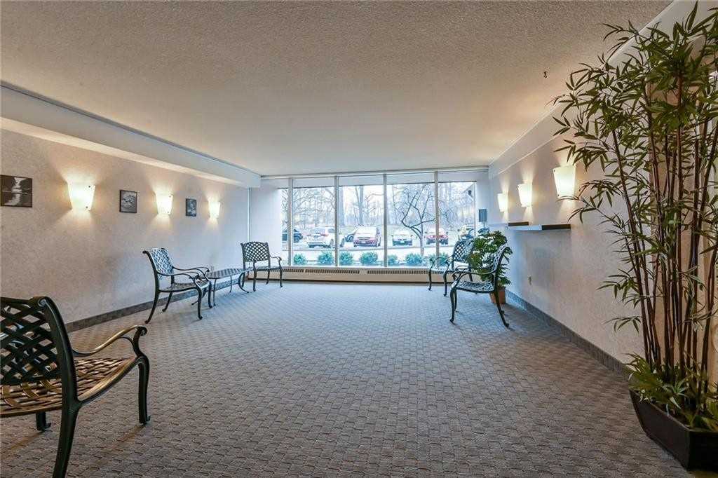 1964 Main St W, #503