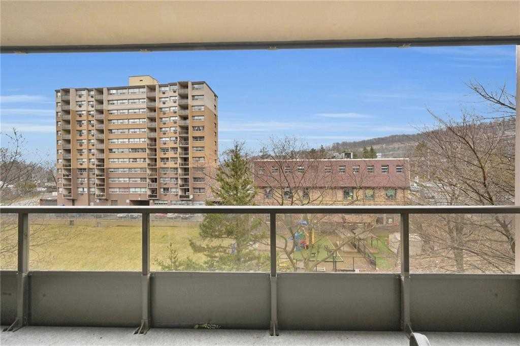 1964 Main St W, #503