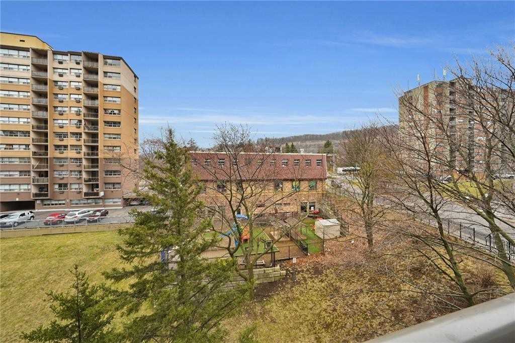 1964 Main St W, #503
