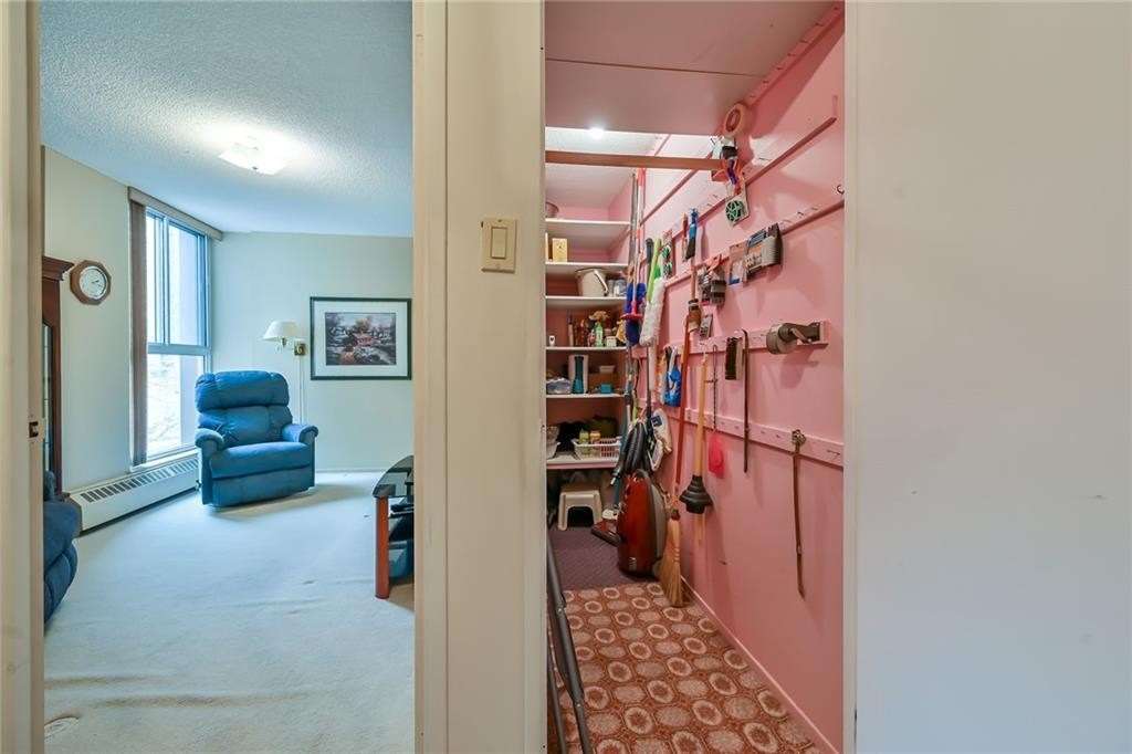 1964 Main St W, #503