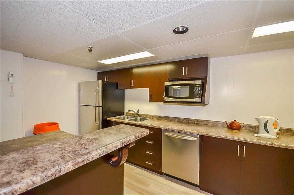 1964 Main St W, #503