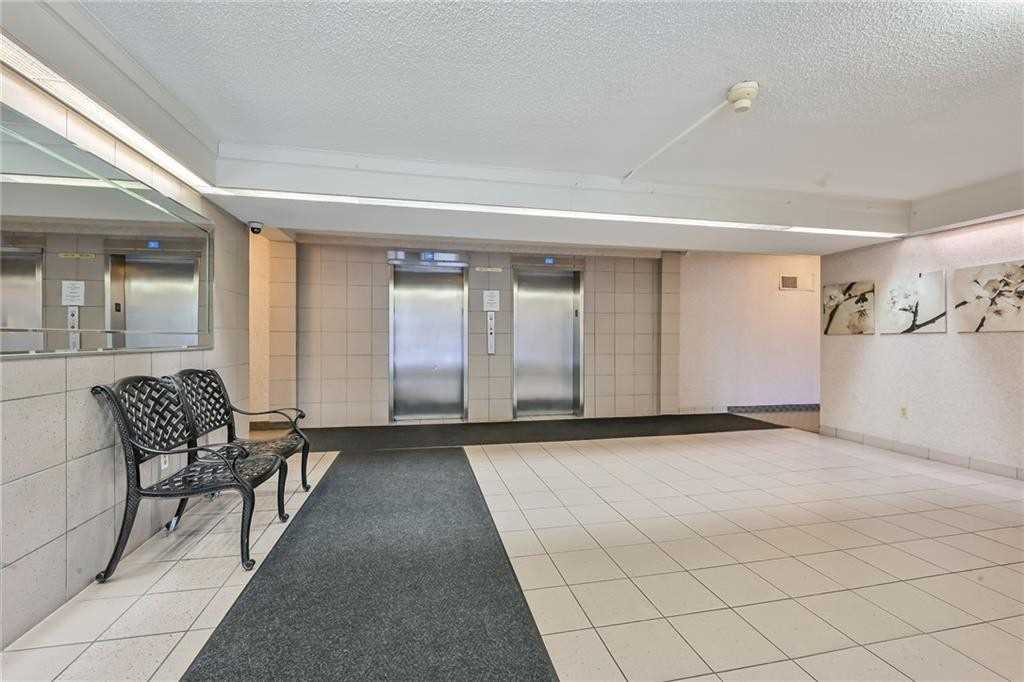 1964 Main St W, #503