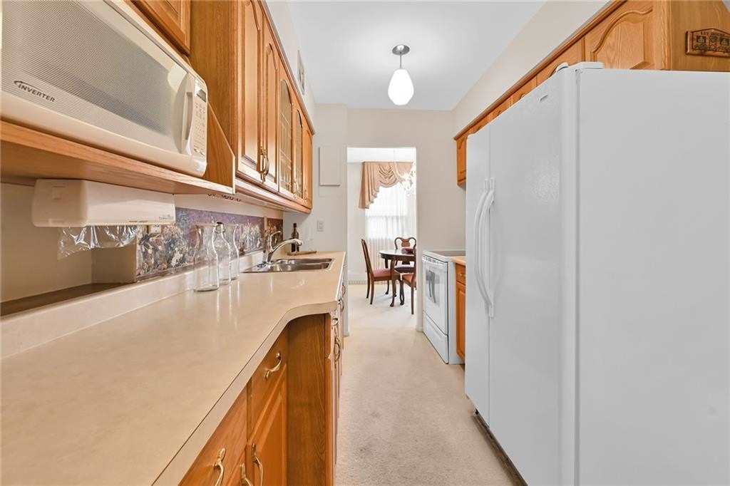 1964 Main St W, #503