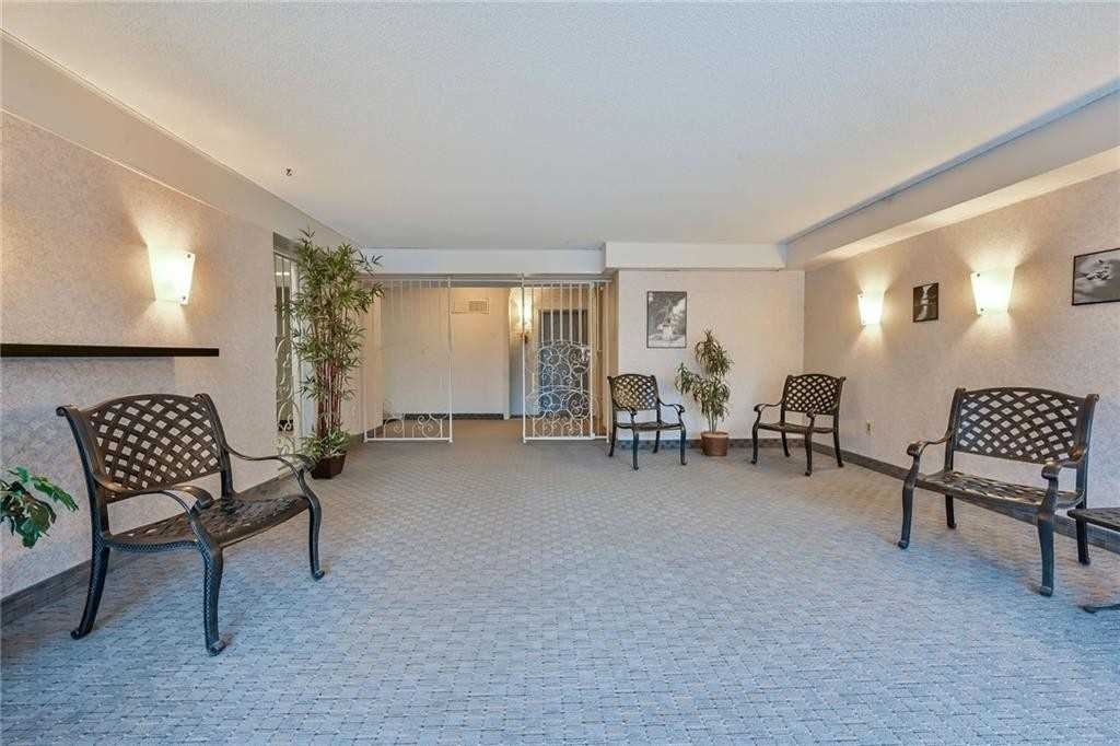 1964 Main St W, #503