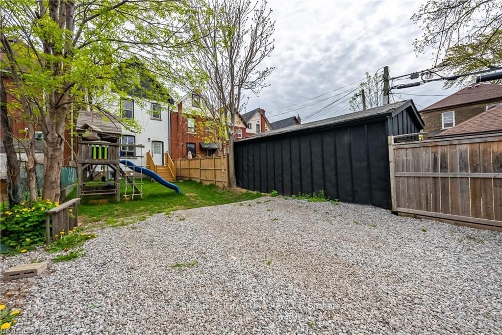 Listing X6000752 - Large Photo # 31