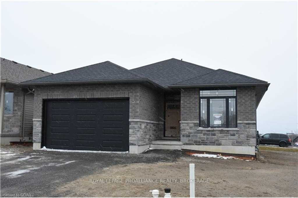 2 Matheos Cres, Quinte West