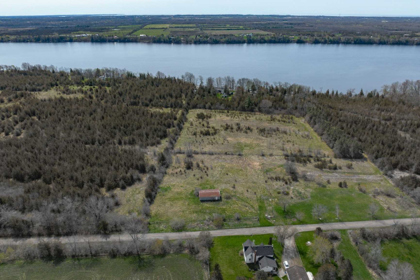 80 Zufelt Rd, Prince Edward County
