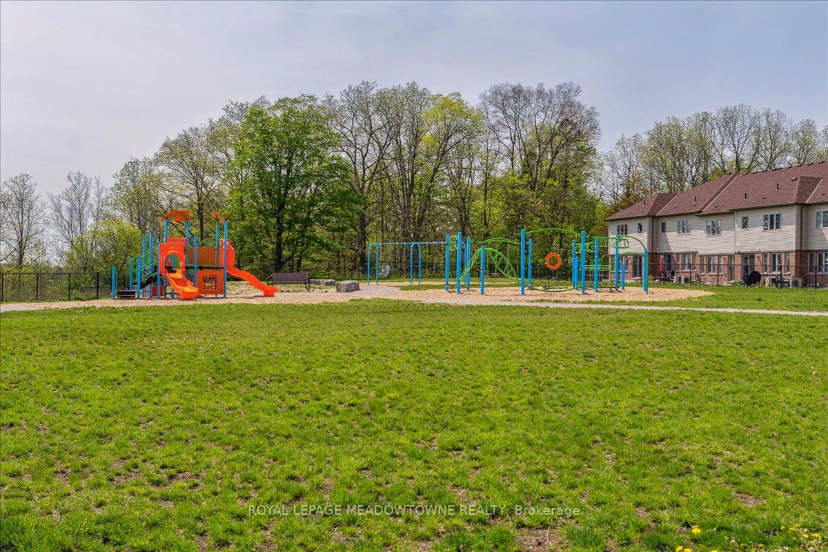 Listing X6001900 - Large Photo # 40