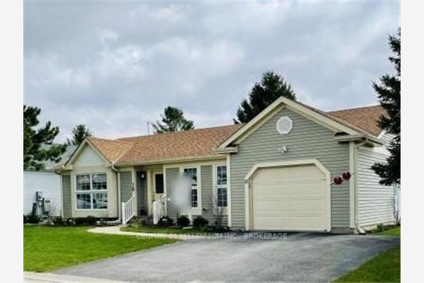 16 Pine Ridge Rd, Centre Wellington
