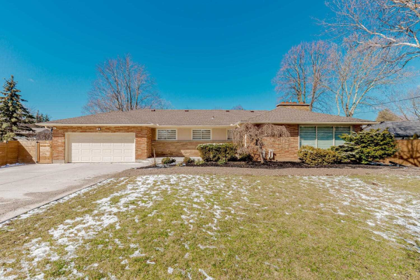 92 Kingsford Cres, London