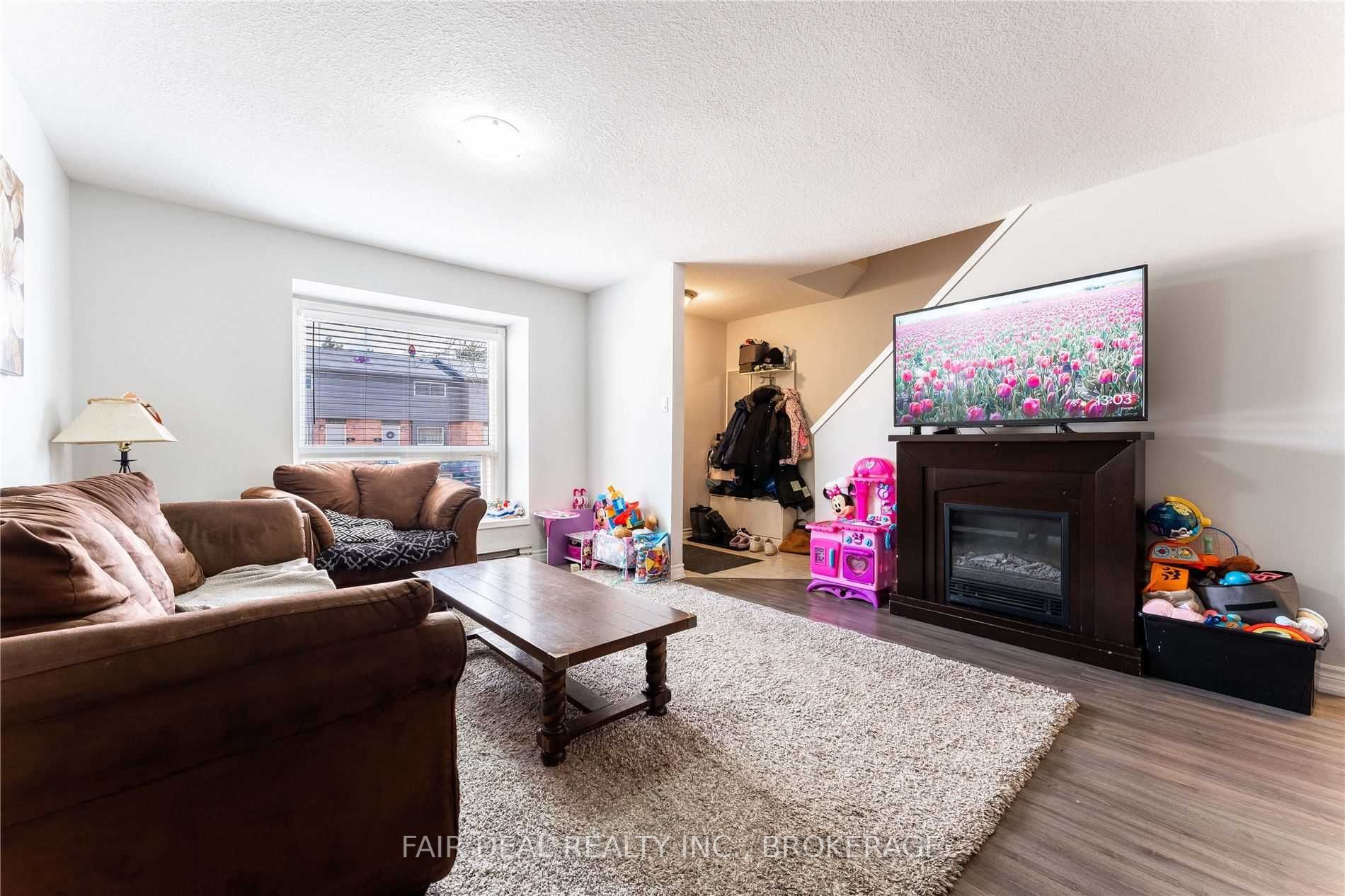 1443 Huron St, #18