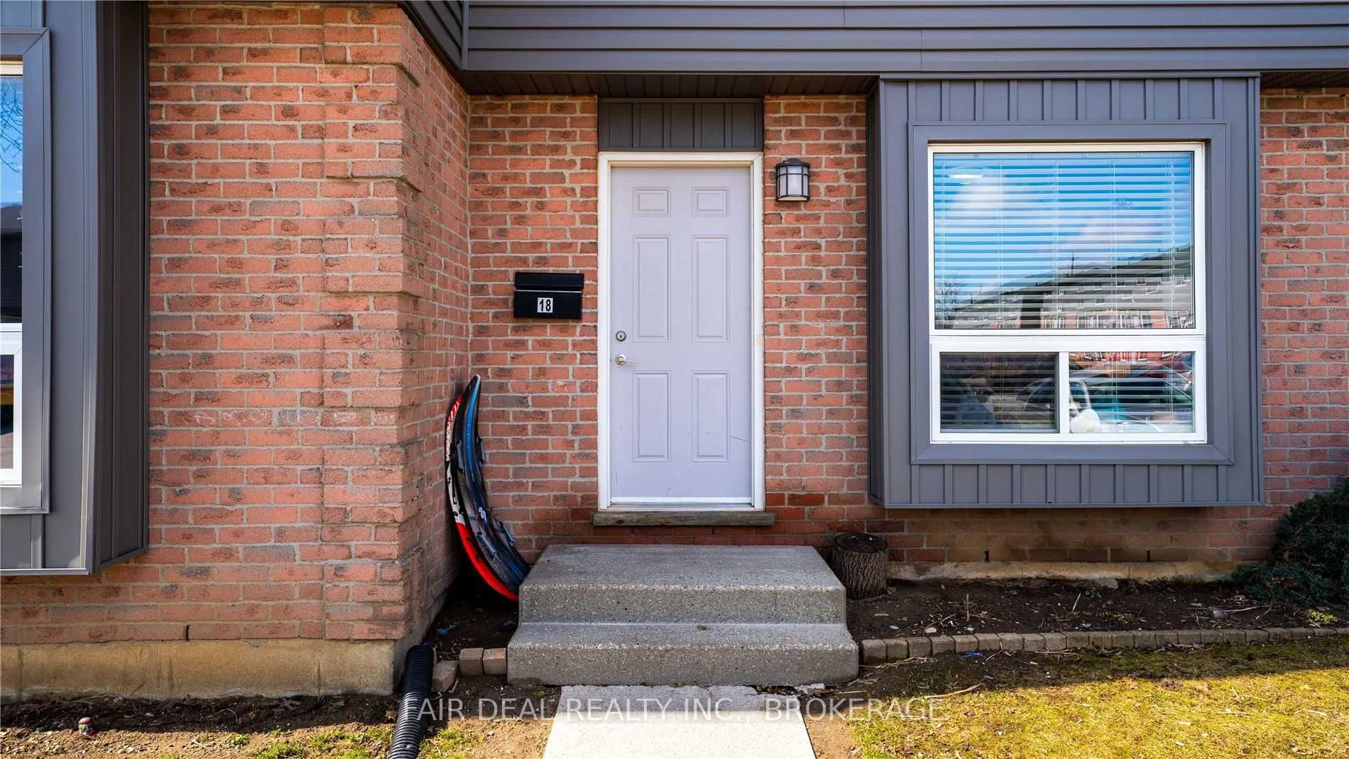 1443 Huron St, #18