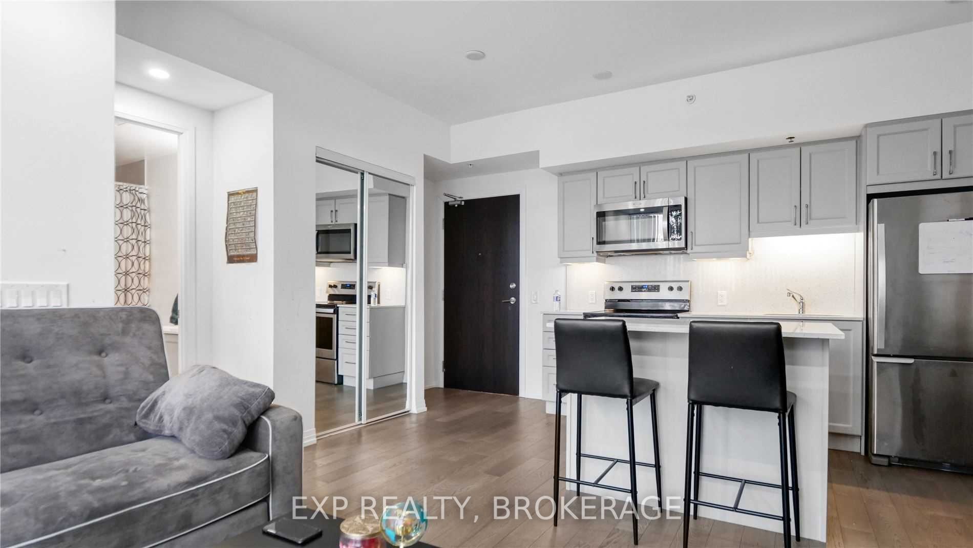 7711 Green Vista Gate, #402